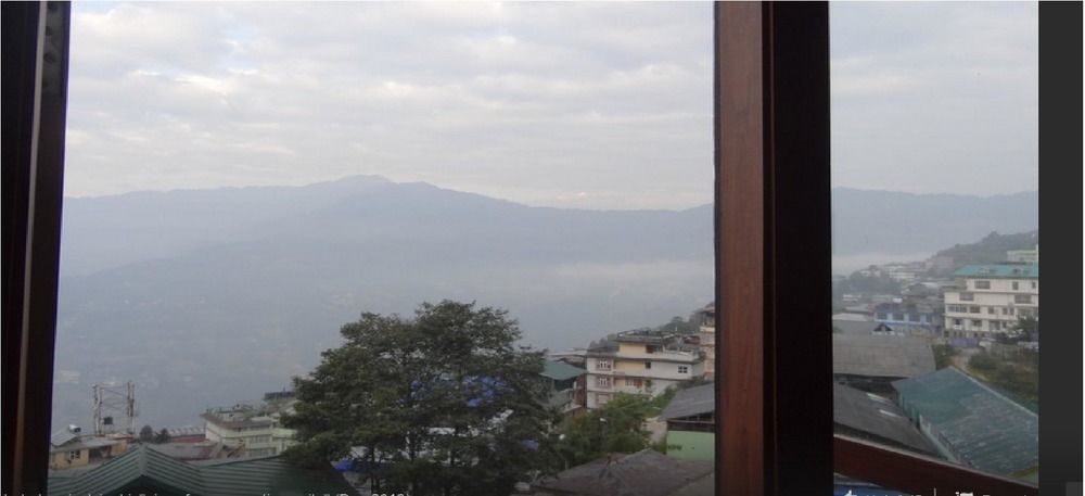 Sterling Gangtok Hotel Exterior photo