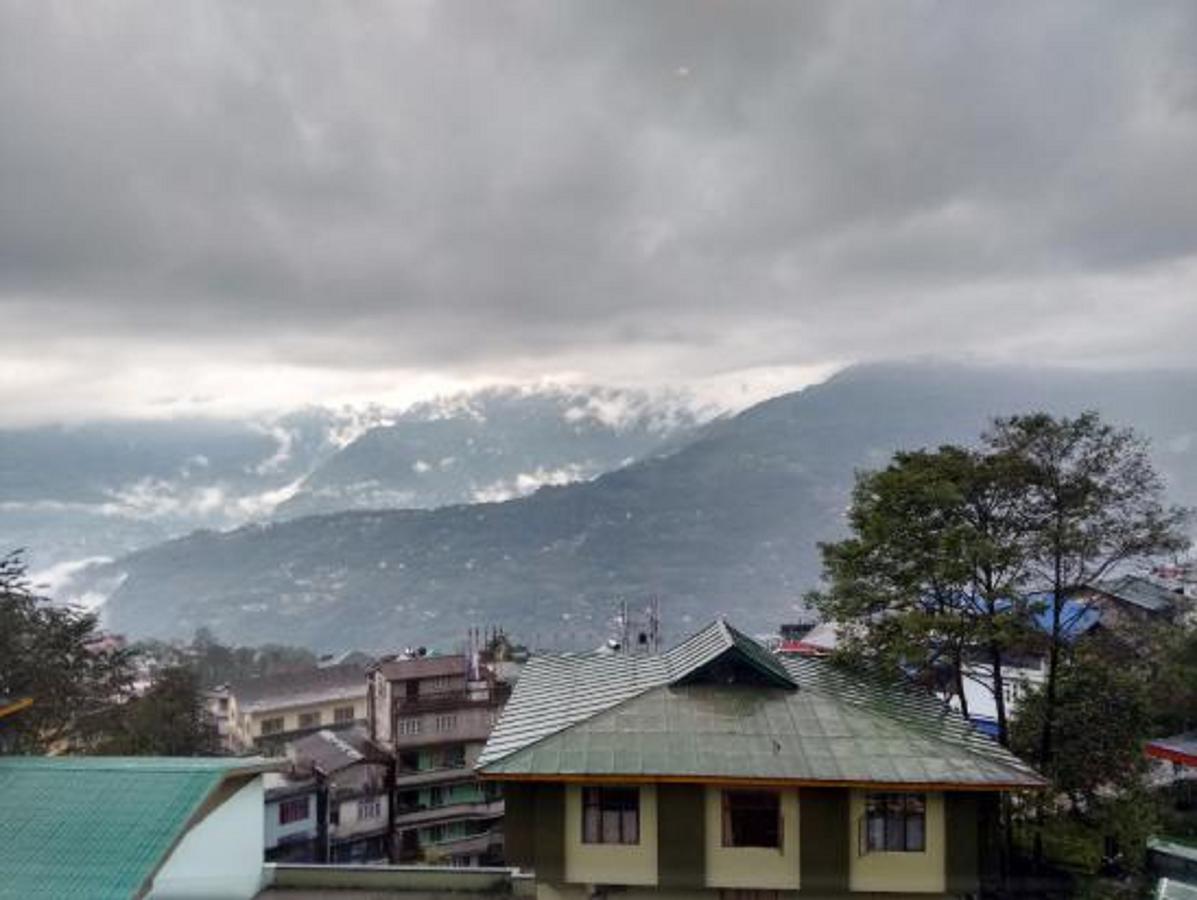 Sterling Gangtok Hotel Exterior photo